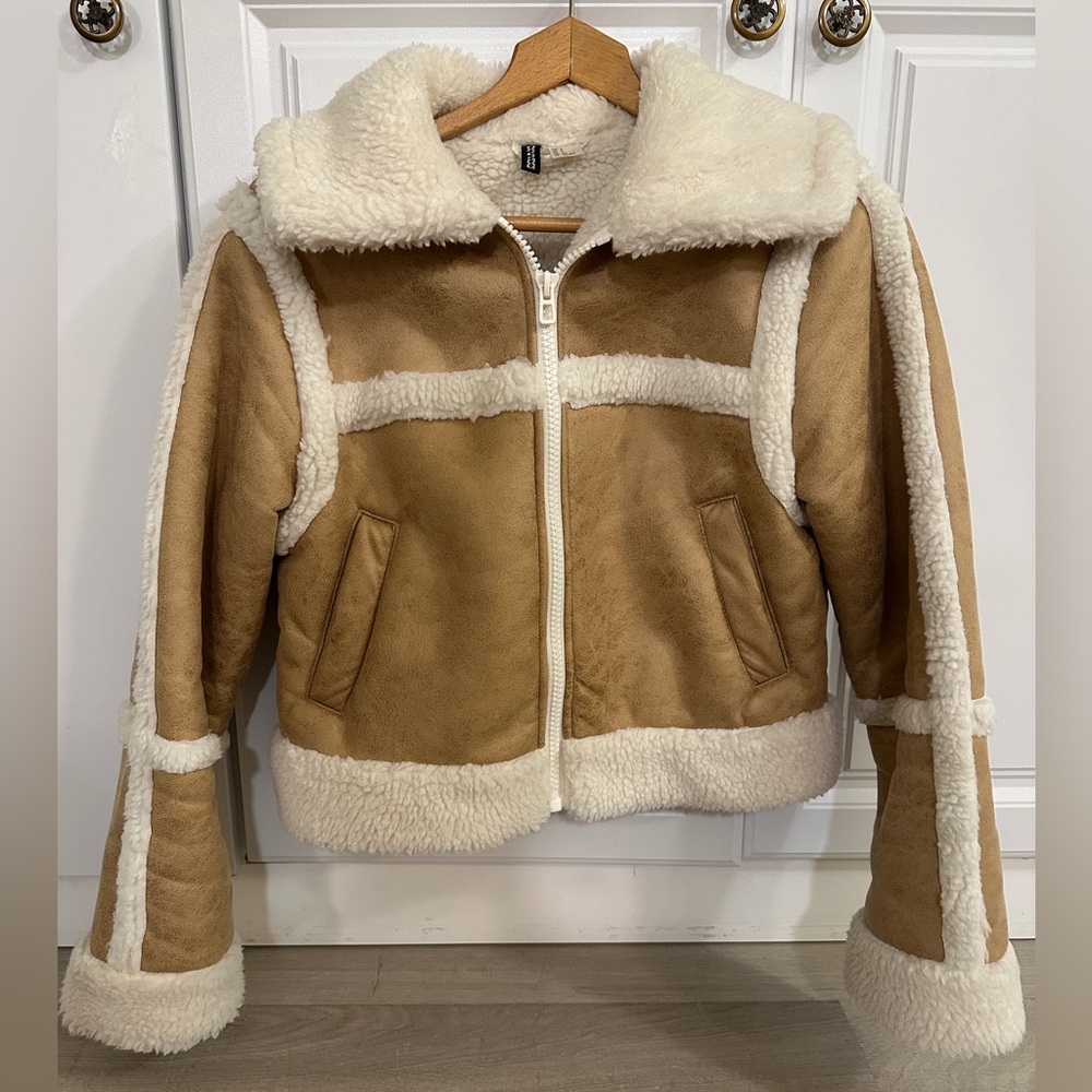 H&M Divided Off-White Sherpa Jacket